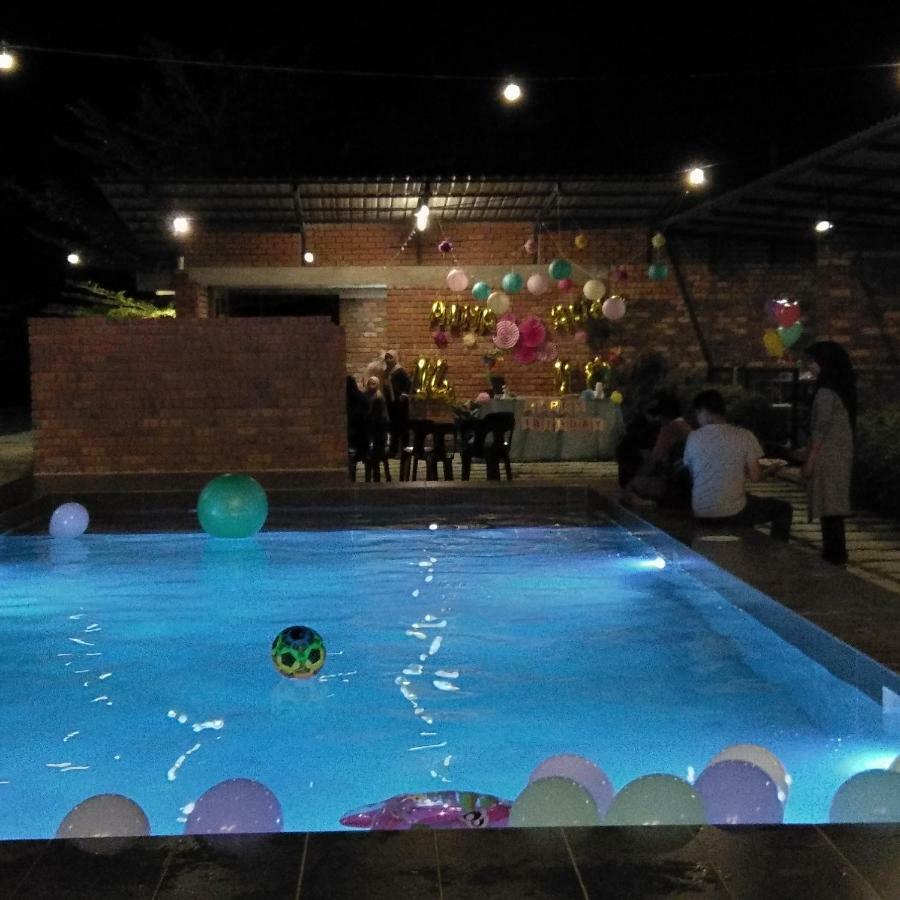 Petak Padin Cottage By The Pool, Kepala Batas  Extérieur photo